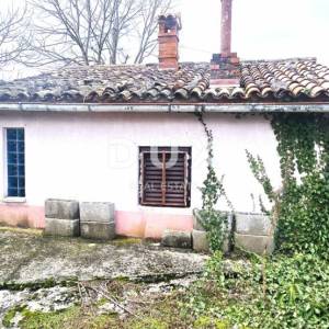 ISTRA, LABIN - Prizemna kućica, otvoreni pogled i prostrana okućnica na mirnoj lokaciji