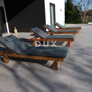 ISTRA, LABIN - Prizemnica s bazenom, novogradnja