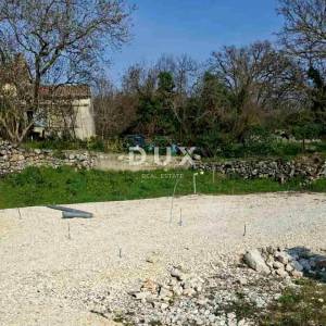 ISTRA, LABIN - Zemljište s građevinskom dozvolom u predgrađu