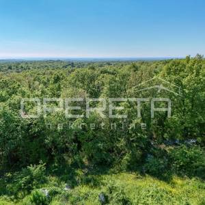 Istra, Lovreč – Građevinsko zemljište 1.661 m² s pogledom na more