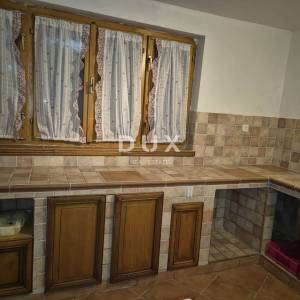 ISTRA, MARČANA - Samostojeća kamena kuća s potencijalom
