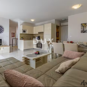 ISTRA, MEDULIN - 3 luksuzna apartmana 2. red od mora, s pogledom na more