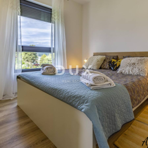 ISTRA, MEDULIN - 3 luksuzna apartmana 2. red od mora, s pogledom na more