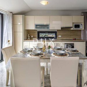 ISTRA, MEDULIN - 3 luksuzna apartmana 2. red od mora, s pogledom na more