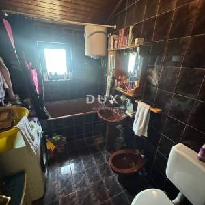 ISTRA, MEDULIN - Kuća s 3 stambene jedinice u blizini mora!