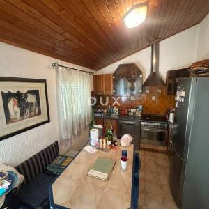 ISTRA, MEDULIN - Kuća s 3 stambene jedinice u blizini mora!