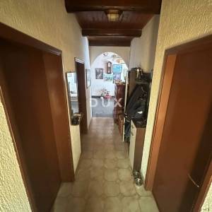 ISTRA, MEDULIN - Kuća s 3 stambene jedinice u blizini mora!