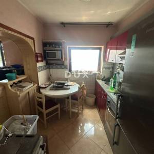 ISTRA, MEDULIN - Kuća s 3 stambene jedinice u blizini mora!