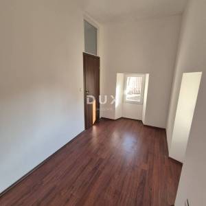ISTRA, MEDULIN - Prodaja kamene kuće s apartmanom u prizemlju