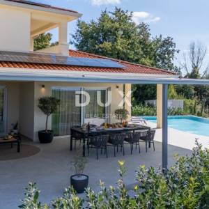 ISTRA, MOTOVUN - Vila s infinity bazenom i wellness zonom - otvoren pogled na more i okolna mjesta