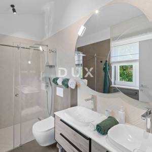 ISTRA, MOTOVUN - Vila s infinity bazenom i wellness zonom - otvoren pogled na more i okolna mjesta