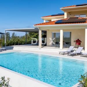 ISTRA, MOTOVUN - Vila s infinity bazenom i wellness zonom - otvoren pogled na more i okolna mjesta