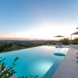 ISTRA, MOTOVUN - Vila s infinity bazenom i wellness zonom - otvoren pogled na more i okolna mjesta