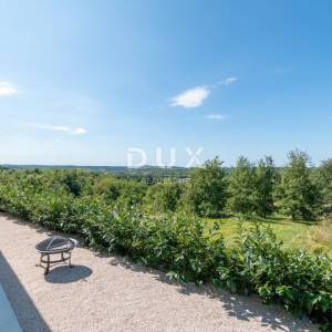 ISTRA, MOTOVUN - Vila s infinity bazenom i wellness zonom - otvoren pogled na more i okolna mjesta