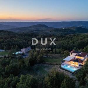 ISTRA, MOTOVUN - Vila s infinity bazenom i wellness zonom - otvoren pogled na more i okolna mjesta