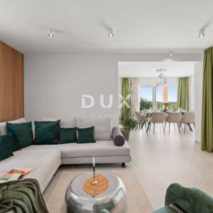 ISTRA, MOTOVUN - Vila s infinity bazenom i wellness zonom - otvoren pogled na more i okolna mjesta