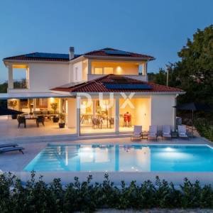 ISTRA, MOTOVUN - Vila s infinity bazenom i wellness zonom - otvoren pogled na more i okolna mjesta