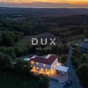 ISTRA, MOTOVUN - Vila s infinity bazenom i wellness zonom - otvoren pogled na more i okolna mjesta