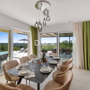 ISTRA, MOTOVUN - Vila s infinity bazenom i wellness zonom - otvoren pogled na more i okolna mjesta