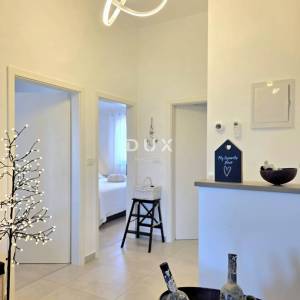 ISTRA, PEROJ - Elegantan 2SS+DB apartman s panoramskim pogledom na more, terasa, parking i potpuna opremljenost