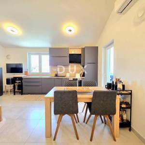 ISTRA, PEROJ - Elegantan 2SS+DB apartman s panoramskim pogledom na more, terasa, parking i potpuna opremljenost