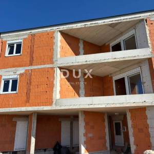  ISTRA, PEROJ Stan s garažom 25 m2 i prekrasnim pogledom na more! 