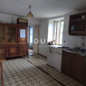 ISTRA, PERUŠKI - Kamena kuća za adaptaciju