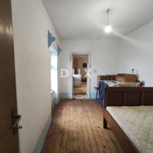 ISTRA, PERUŠKI - Kamena kuća za adaptaciju