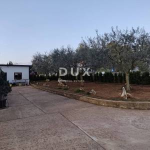 ISTRA, POREČ - Apartmanska kuća s 5 stambenih jedinica