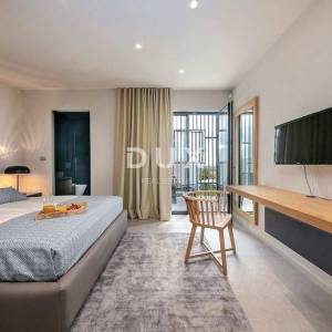 ISTRA, POREČ - Dizajnerska vila s bazenom i pogledom na more