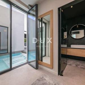 ISTRA, POREČ - Dizajnerska vila s bazenom i pogledom na more