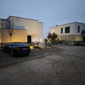ISTRA, POREČ - Ekskluzivna vila s vanjskim bazenom i pogledom na more
