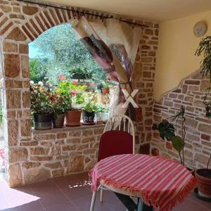 ISTRA, POREČ - Kamena kuća na idiličnoj i mirnoj lokaciji