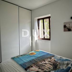 ISTRA, POREČ - Kuća u centru grada s 3 stambene jedinice