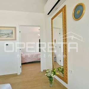 Istra, Poreč okolica- Stan u novogradnji s pogledom na more