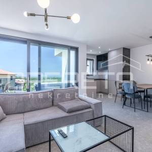 Istra, Poreč okolica – trosoban stan s terasom i pogledom na more