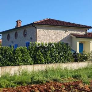 ISTRA, POREČ - Šarmantna kamena kuća s bazenom i potpunom privatnošću