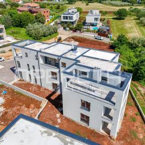 ISTRA, POREČ - Stan u prizemlju s vrtom u novogradnji, blizina plaže