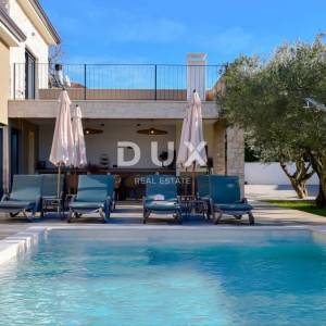 ISTRA, POREČ - Suvremena istarska kuća s bazenom