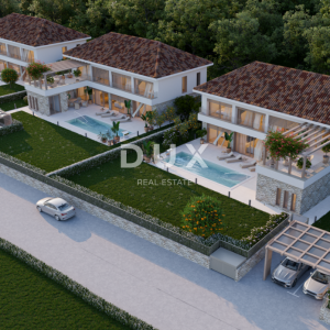 ISTRA, POREČ - Tri zemljišta s građevinskim dozvolama