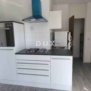 ISTRA, PULA - 1S+DB stan s balkonom 55 m2 - POGLED NA MORE!!