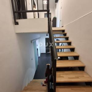 ISTRA, PULA- Dvoetažni stan 127 m2 na odličnoj lokaciji