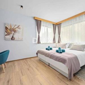 ISTRA, PULA - Ekskluziva: vila prvi red do mora za dugoročni najam!