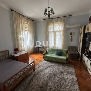ISTRA, PULA - Jedinstveni stan od 178 m2 u srcu Pule!