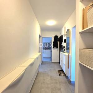 ISTRA, PULA - Prodaja kompletno renoviranog stana blizu centra
