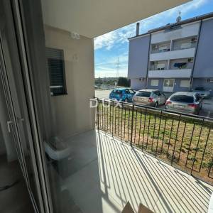 ISTRA, PULA - Stan 2S+DB s vrtom u novogradnji! MOGUĆNOST KREDITA!