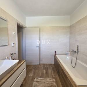 ISTRA, PULA - Troetažni 5SS+DB stan na najtraženijem dijelu grada Pule