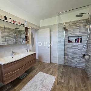 ISTRA, PULA - Troetažni 5SS+DB stan na najtraženijem dijelu grada Pule