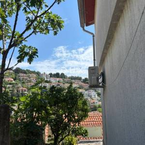 ISTRA, RABAC  Etaža kuće s pogledom na more na pješačkoj udaljenosti od mora s garažom!