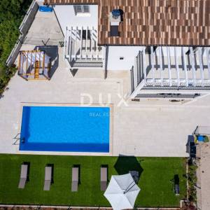 ISTRA, RABAC - Prostrana kuća s bazenom i pogledom na more